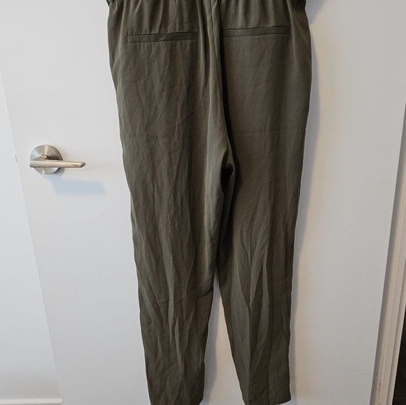 ✨Gu NWT V-Neck Olive Jumpsuit Size XL✨ - Picture 7 of 9